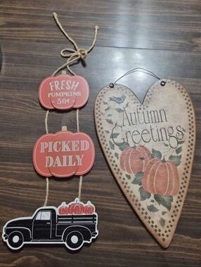 Autumn Greetings Pumpkin Wall Hanging Set - Rustic Orange